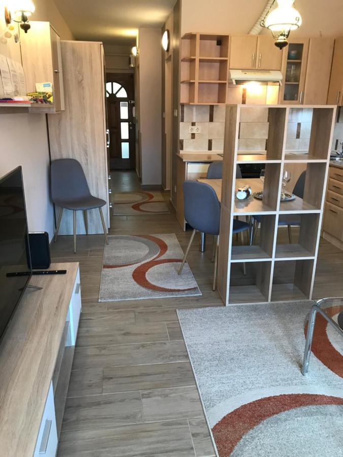 Appartamento Dom Square-Centrum-Free Parking Szeged Esterno foto